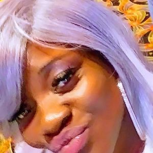 Meet your Posher, Sylvia